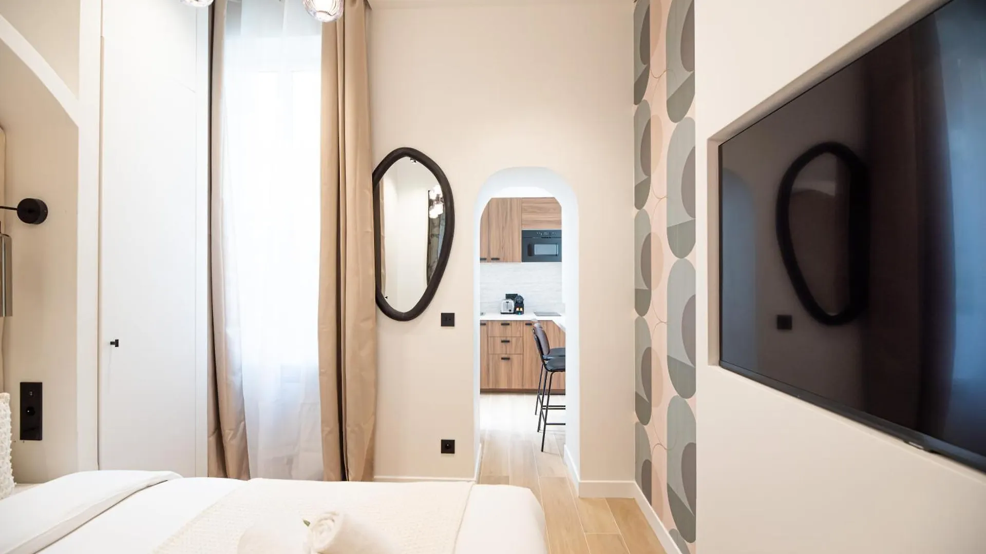 Apartment Lovely & Romantic Near Bastille Paris
