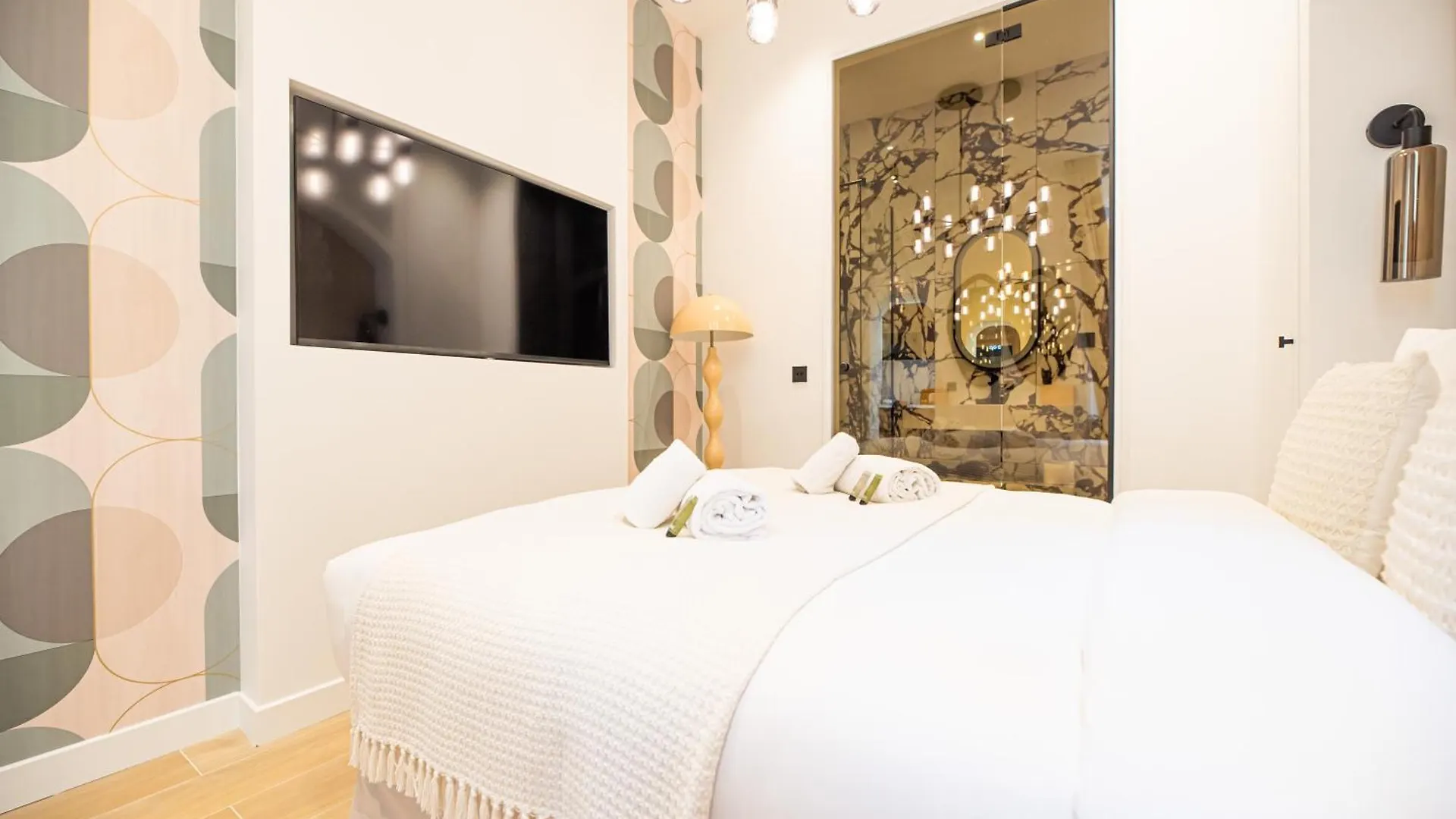 Lovely & Romantic Near Bastille *