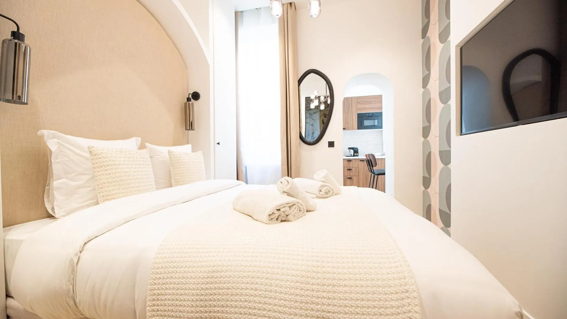 Lovely & Romantic Near Bastille *